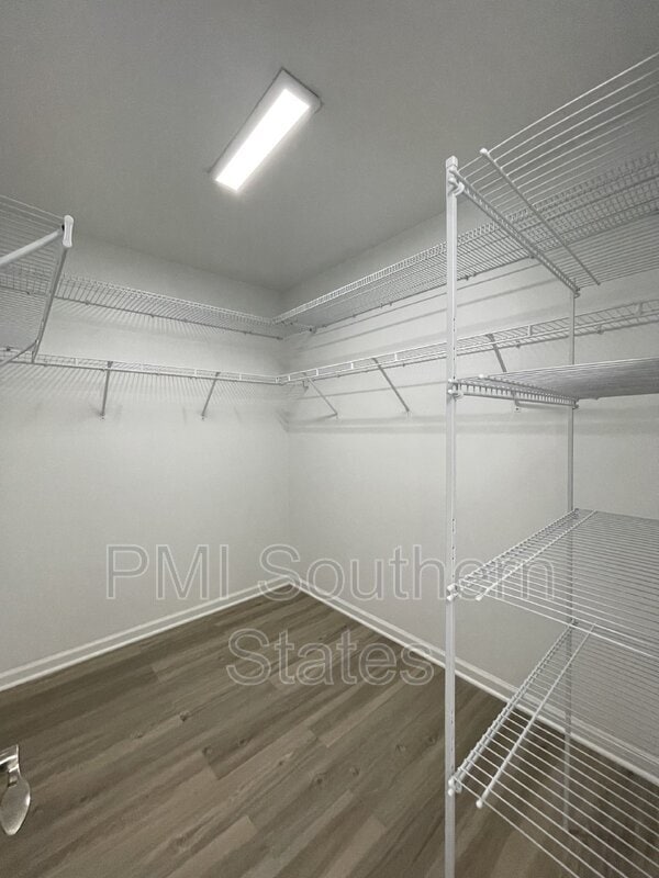 Building Photo - 16 Evonvale Ct