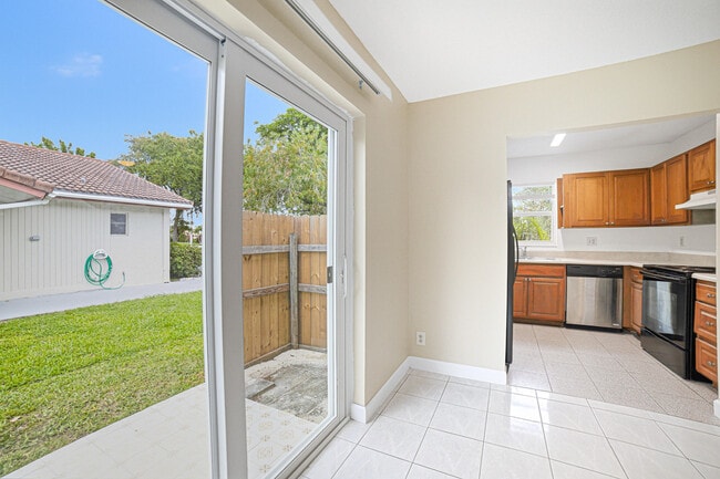 Building Photo - 3912 NW 110th Ave