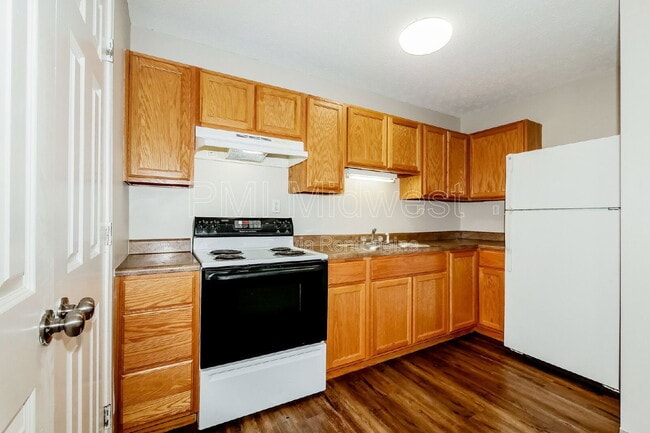 Building Photo - 1702 W Michigan St