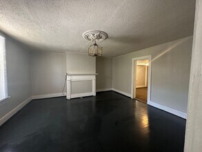 Building Photo - 2 Story House Under $800