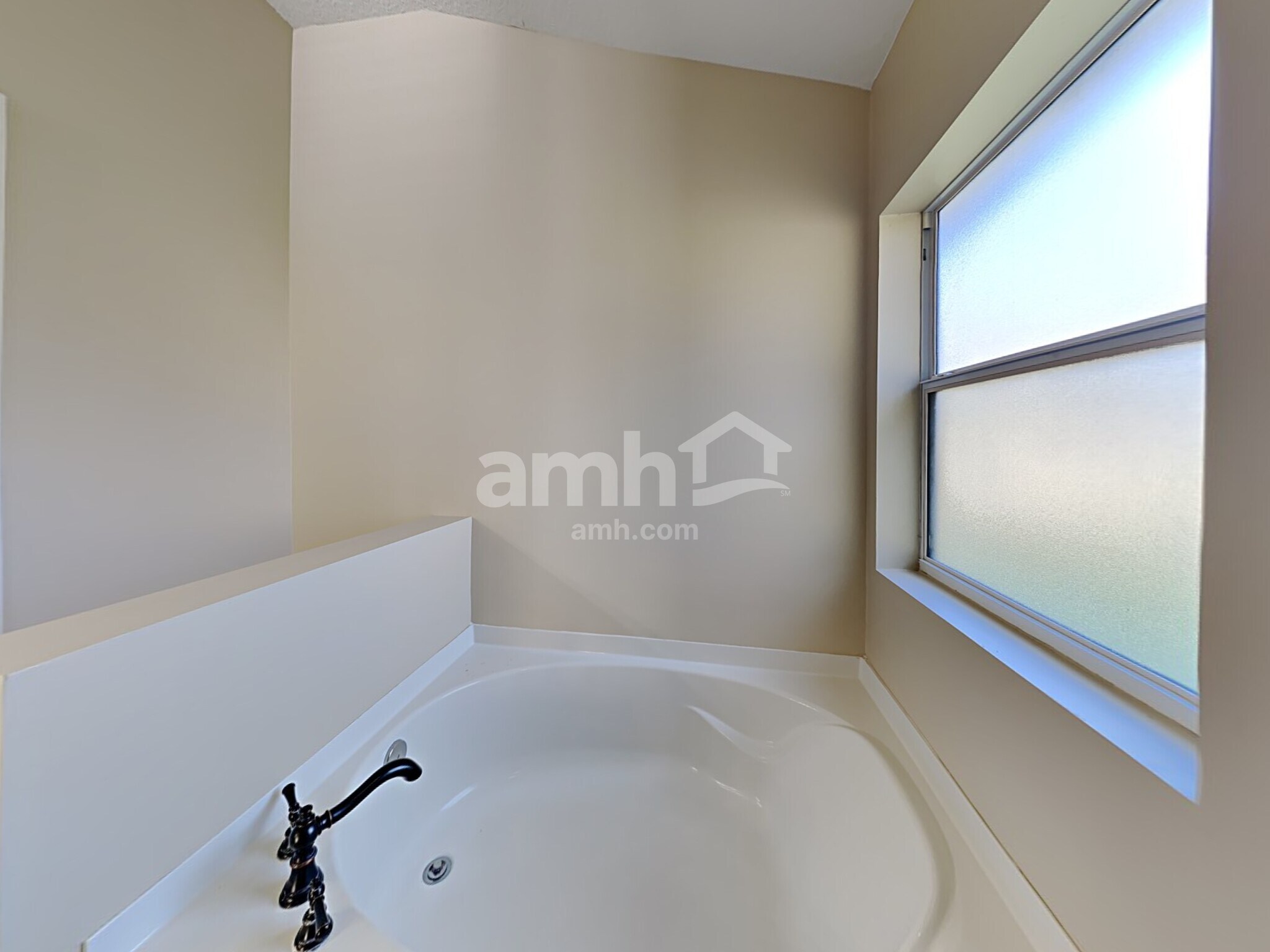 Building Photo - 14247 Summer Breeze Dr