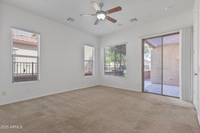 Building Photo - 785 W Village Pkwy