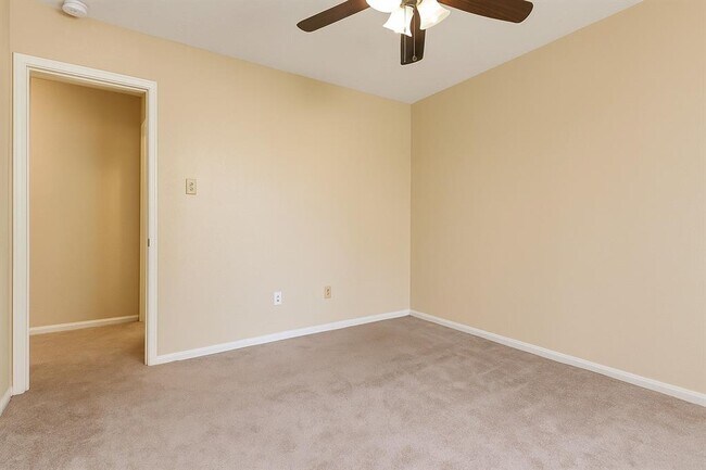 Building Photo - 54 S Cobble Hill Cir