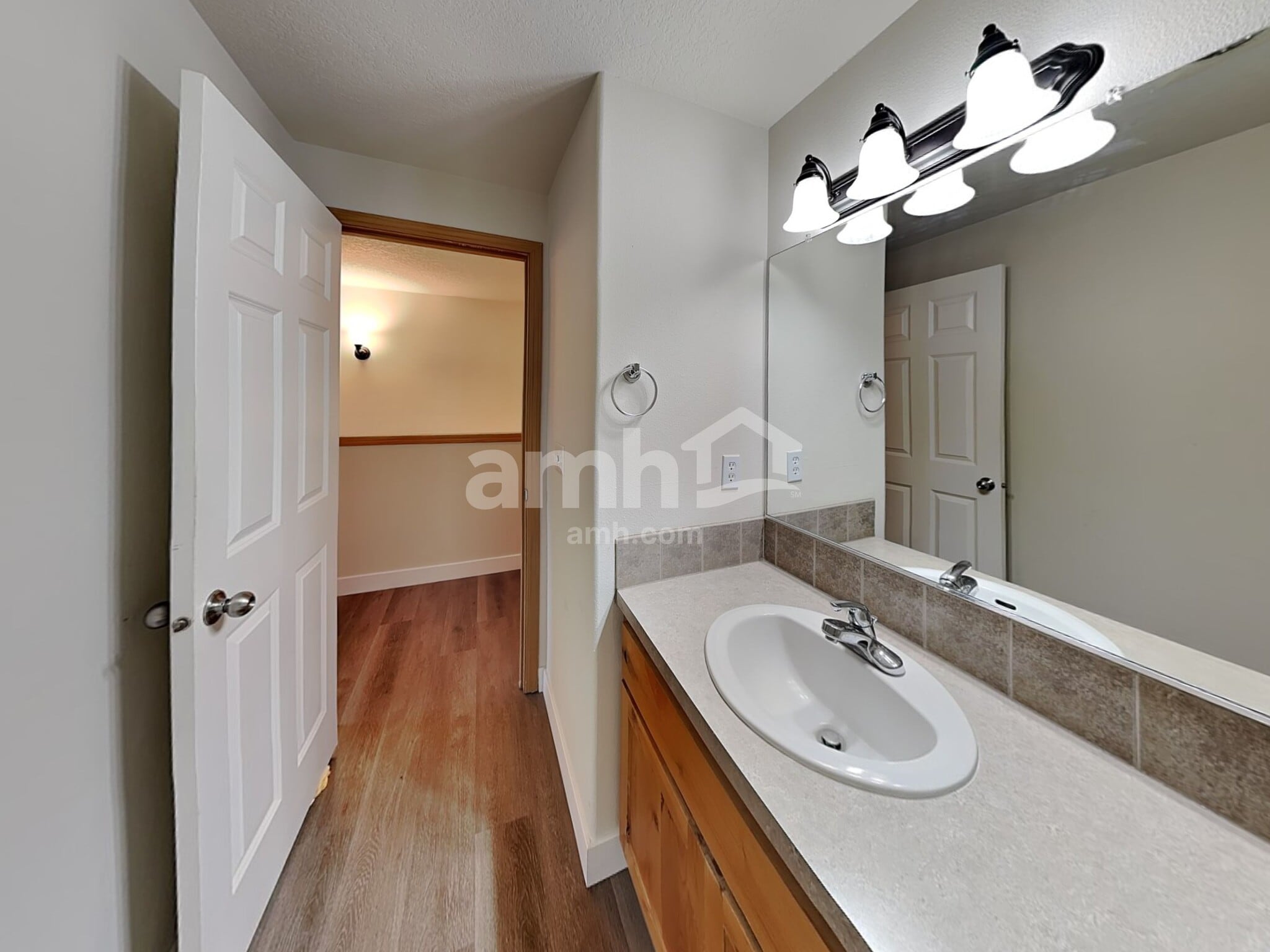 Building Photo - 465 Donna Dr