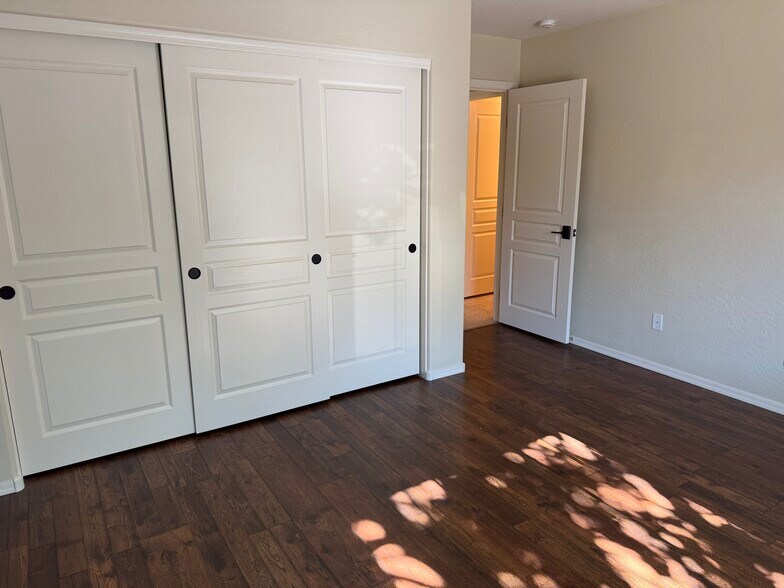 Front bedroom - 1611 Addington Dr