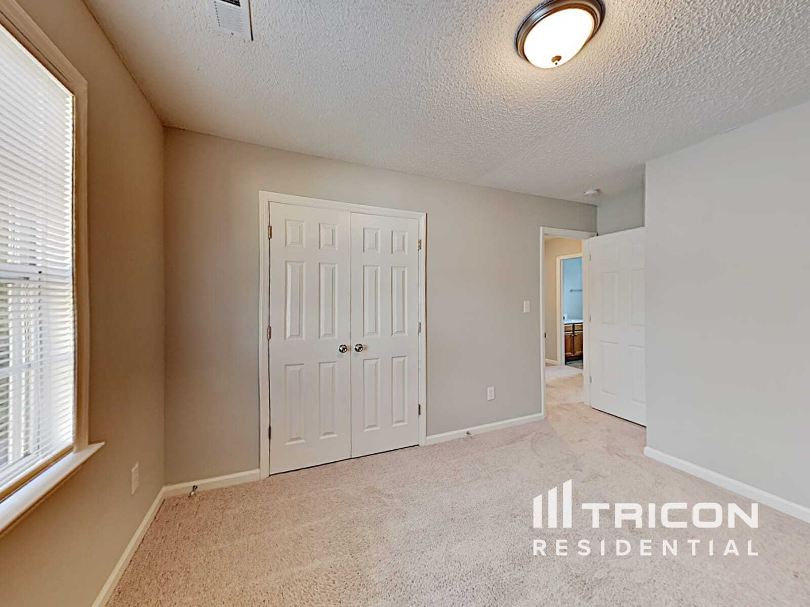 Building Photo - 907 S Philwood Ct