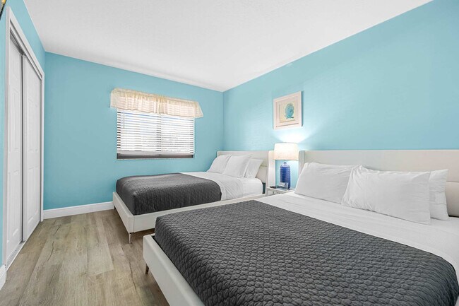 Building Photo - 39 Tulip Ave