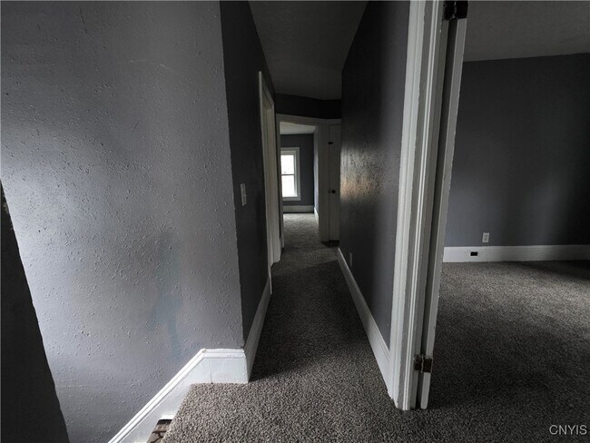 Building Photo - 137 W Schuyler St