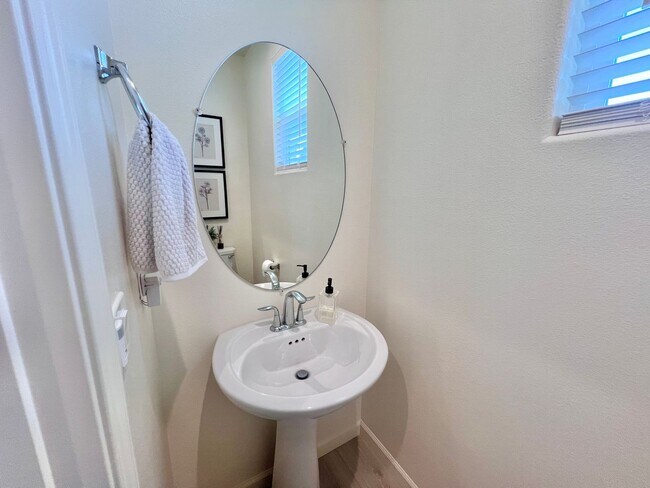 Building Photo - $2,395 Belmont & Fowler, Gated Community &...