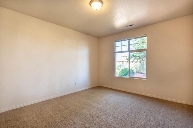 Building Photo - 253 S 260 W