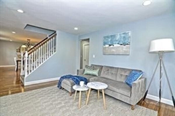 Building Photo - 16 Oak Hill Rd