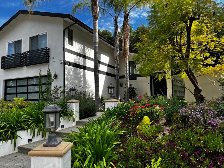 Building Photo - 22848 Sparrowdell Dr
