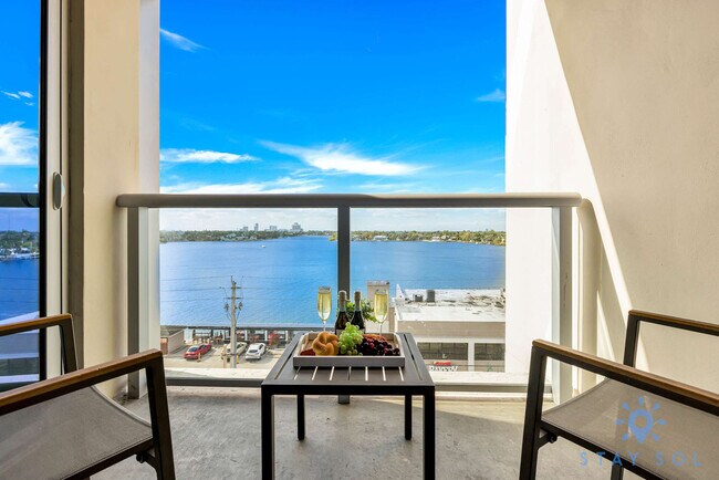 Building Photo - 777 N Ocean Dr