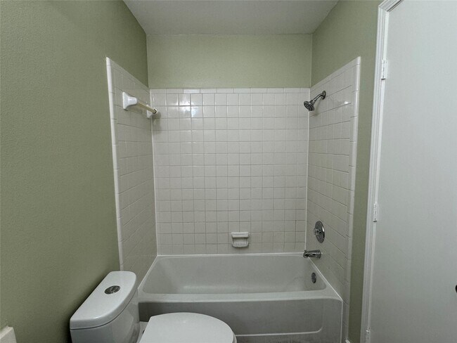 Building Photo - 6500 Harbor Town Dr