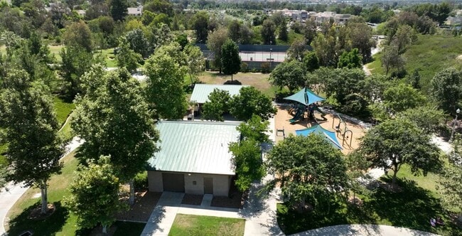 Building Photo - Newer 4BR Valencia Home in Solaire | Pool Community | Prime Location