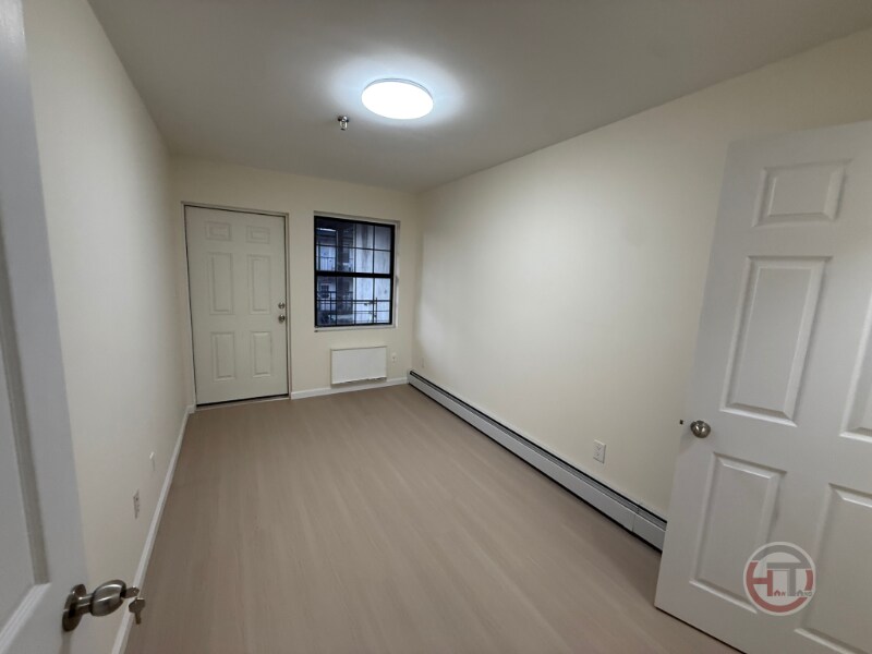 Building Photo - 1985 Southern Blvd