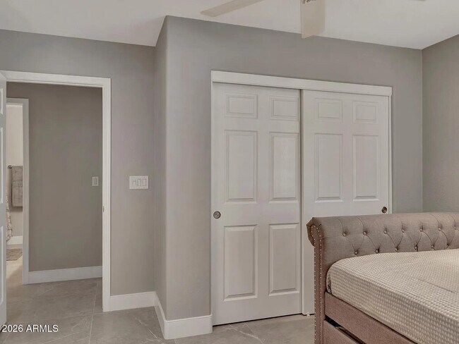 Building Photo - 7773 E Stallion Rd