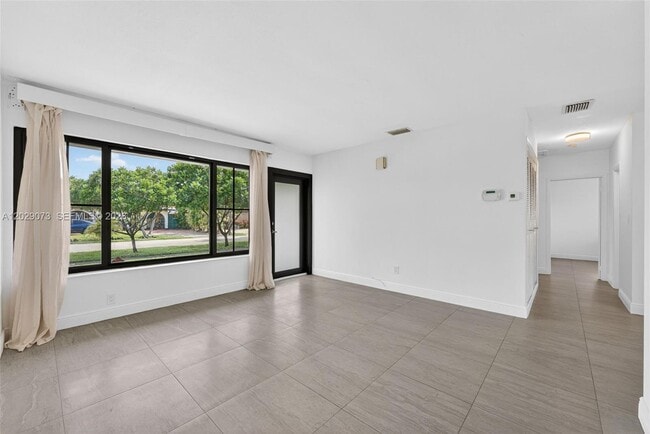 Building Photo - 680 W 50th Pl