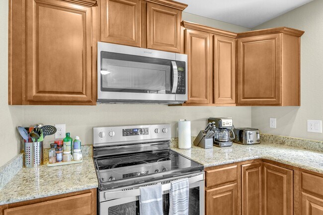 Building Photo - 6055 Meadowbank Ln