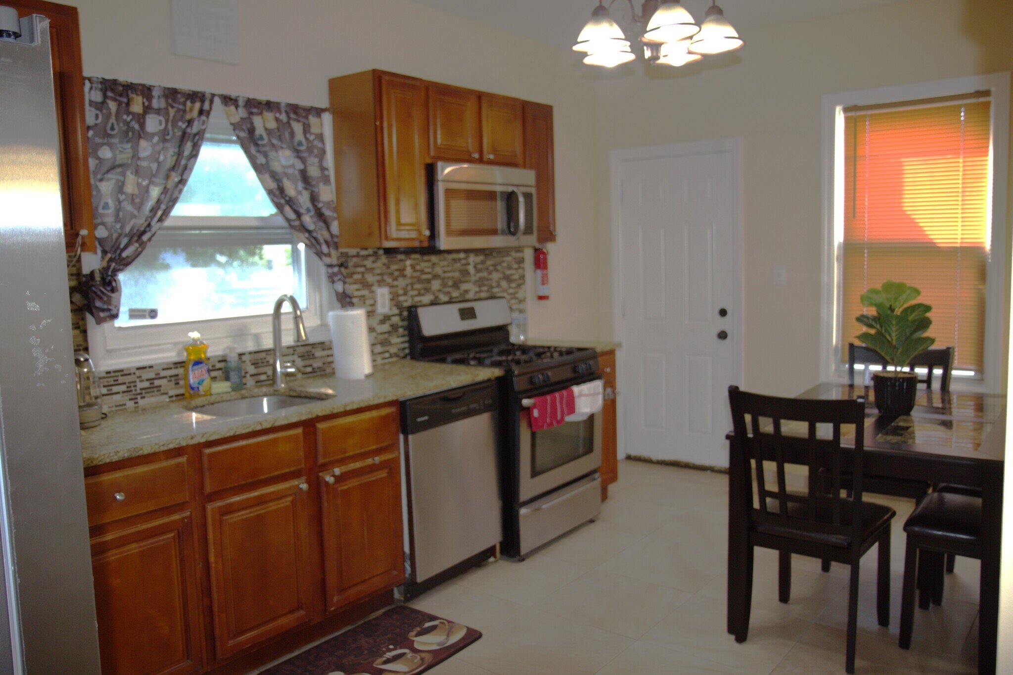 Building Photo - 256 Weequahic Ave