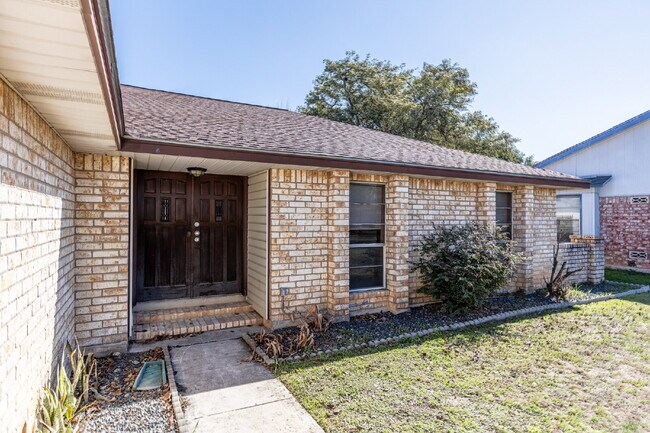 Building Photo - 4414 Valleybrook