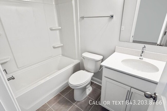 Building Photo - 319 Green Fern Dr