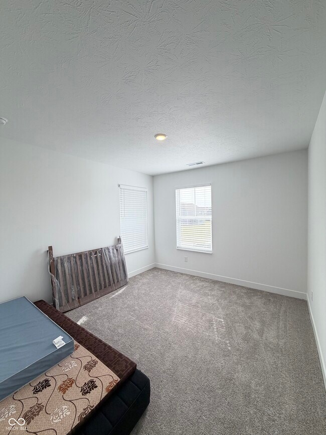 Building Photo - 1208 Taggart Wy