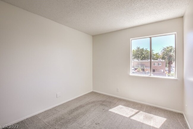 Building Photo - 5915 Vegas Dr