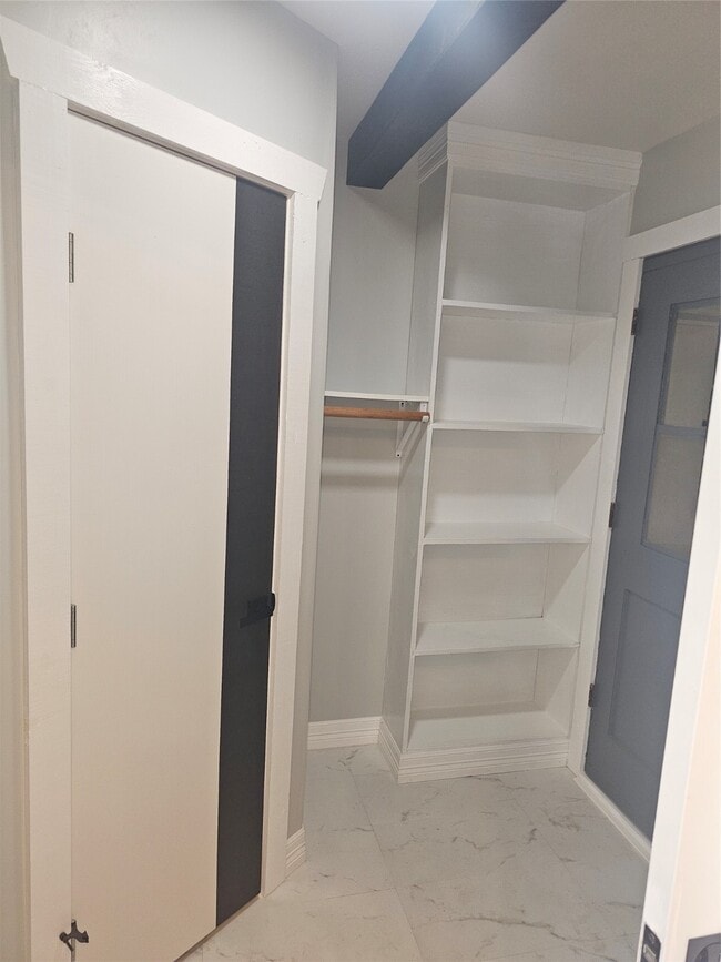 Building Photo - 10510 Sierra Dr