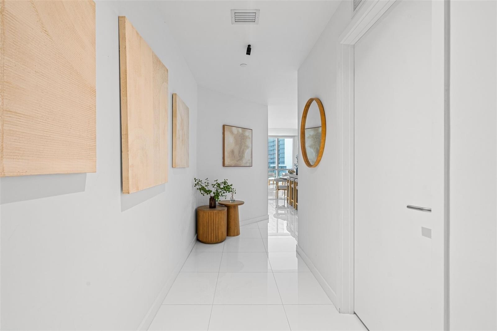 Building Photo - 851 NE 1st Ave