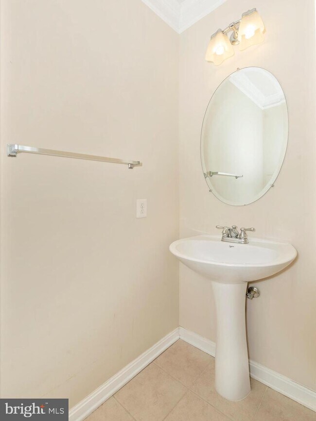 Building Photo - 1868 Monocacy View Cir