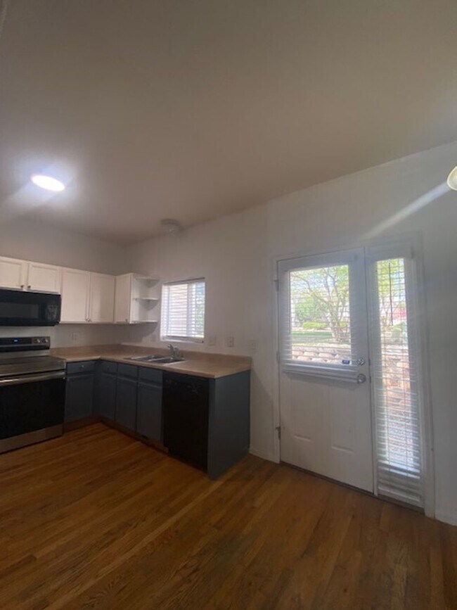 Building Photo - 2688 Brooksedge View