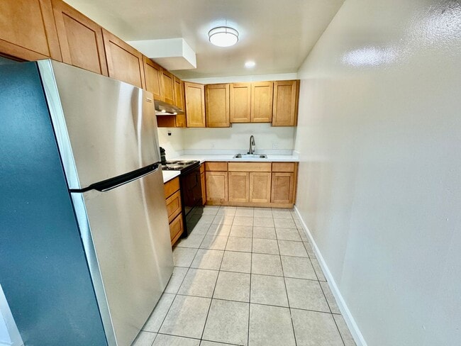 Building Photo - Ground Floor 1 Bed/1Bath Apartment in El Cerrito - Remodeled with 1 Parking Space Included