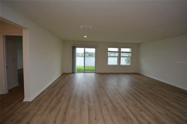 Building Photo - 19 Waverly Ln