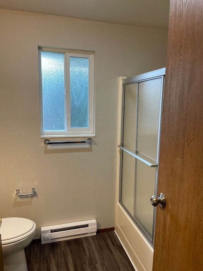 Building Photo - 9014 10th Pl SE