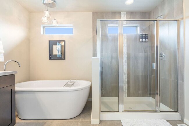 Building Photo - 9827 S 229th Pl