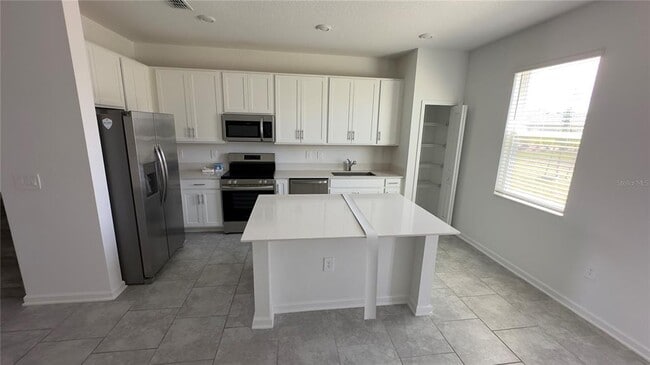Building Photo - 3207 Laurent Lp
