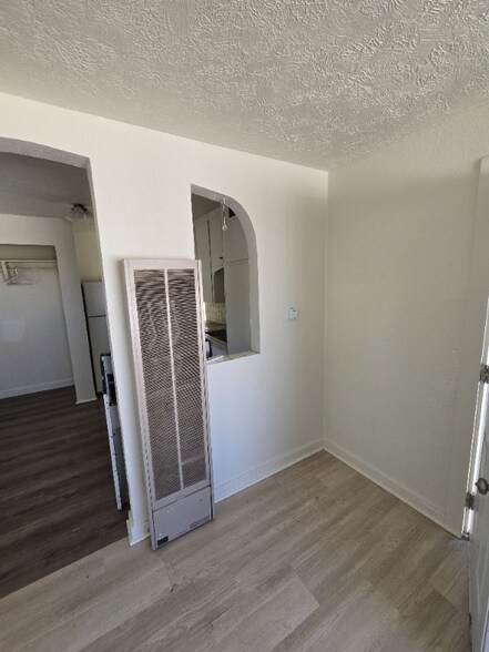 Building Photo - 106 California St SE