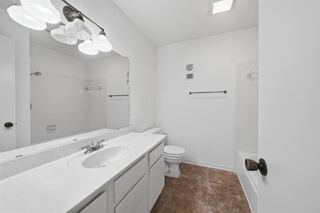 Building Photo - 7350 Kirby Dr