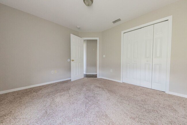 Building Photo - 541 Drayton Rd