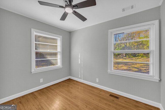 Building Photo - 76 Campbell Dr