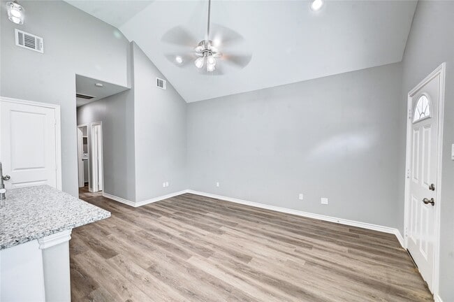 Building Photo - 8695 Sassafras