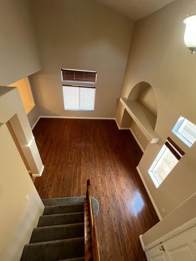 Building Photo - 3 Bed, 2.5 Bath home with Solar Panels!