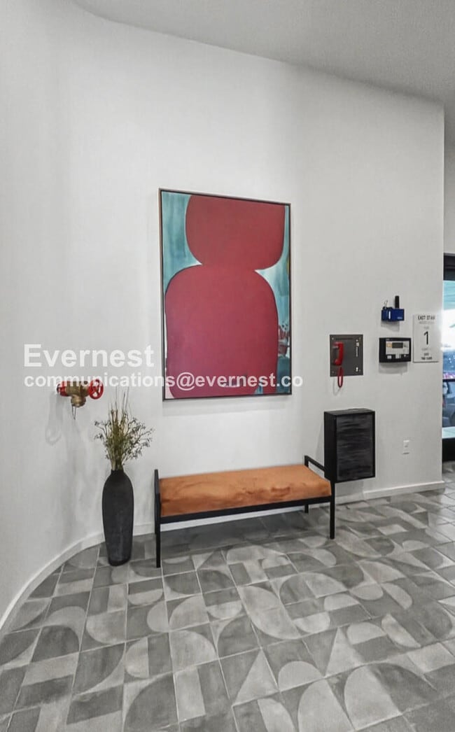 Building Photo - 500 Merritt Ave