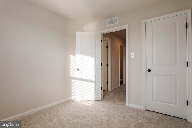 Building Photo - 62 Thrower Rd