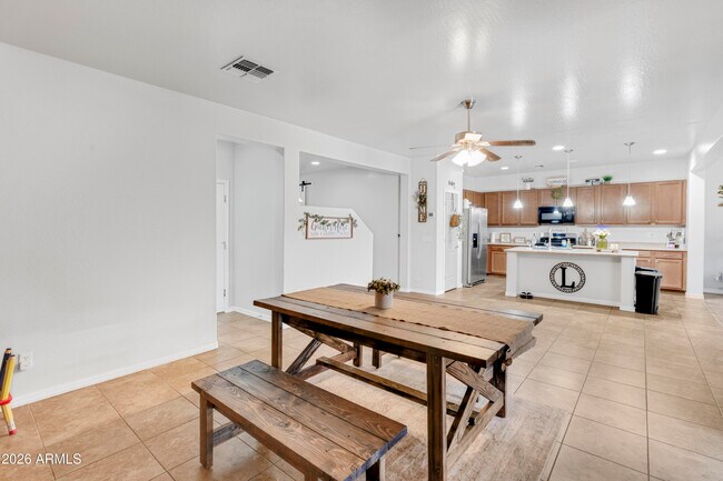 Building Photo - 40893 W Bedford Dr