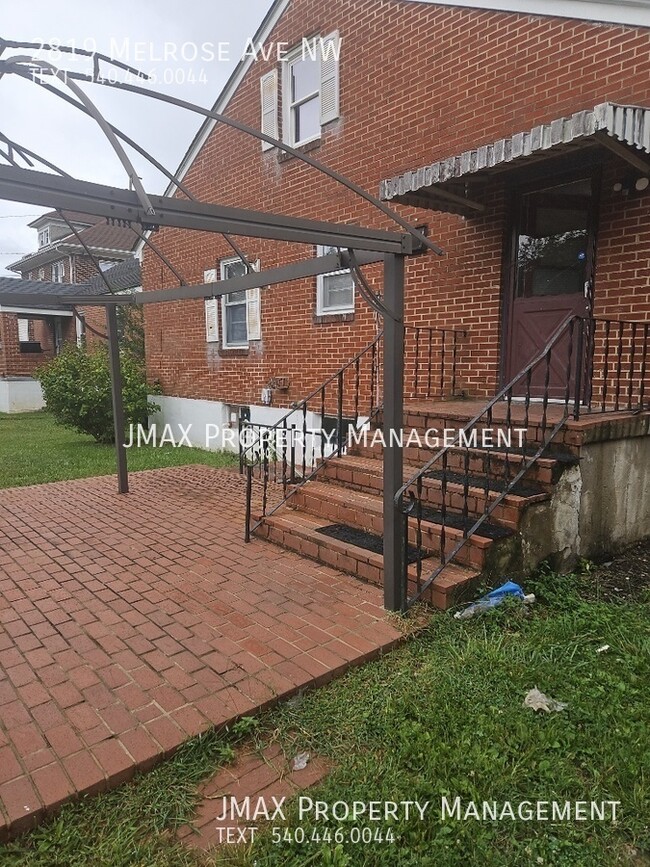 Building Photo - This property has a no security deposit op...