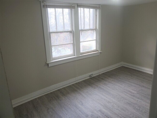 Building Photo - 405 N Boren St