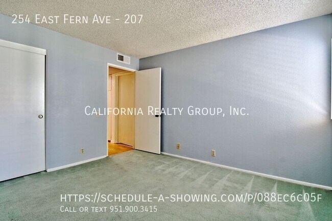 Building Photo - 254 E Fern Ave
