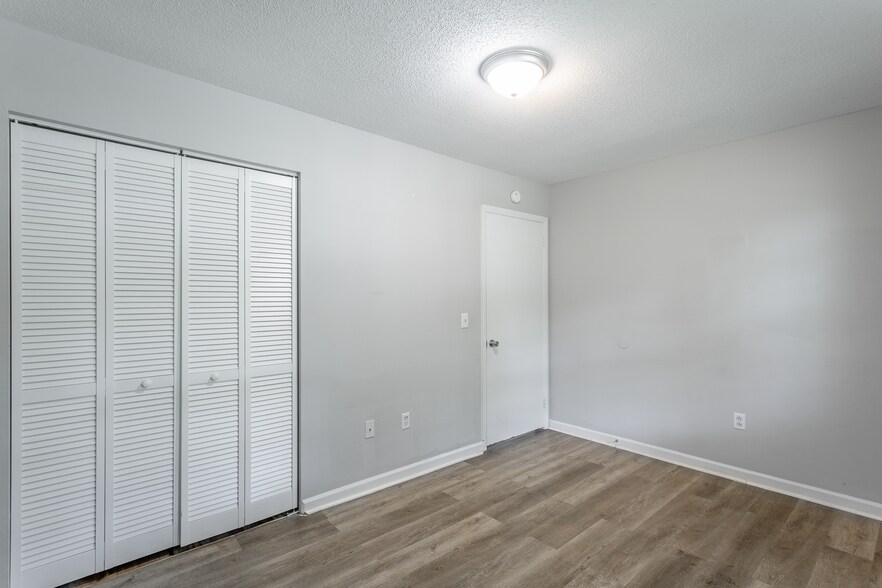Building Photo - 218 Townsend Cir